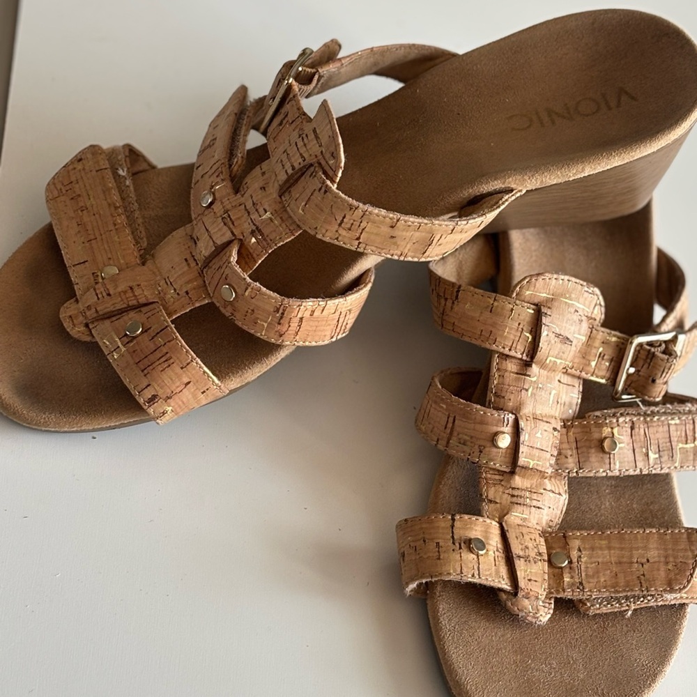 Vionic Tan Sandals with Ergonomic Footbed and Buckle Straps